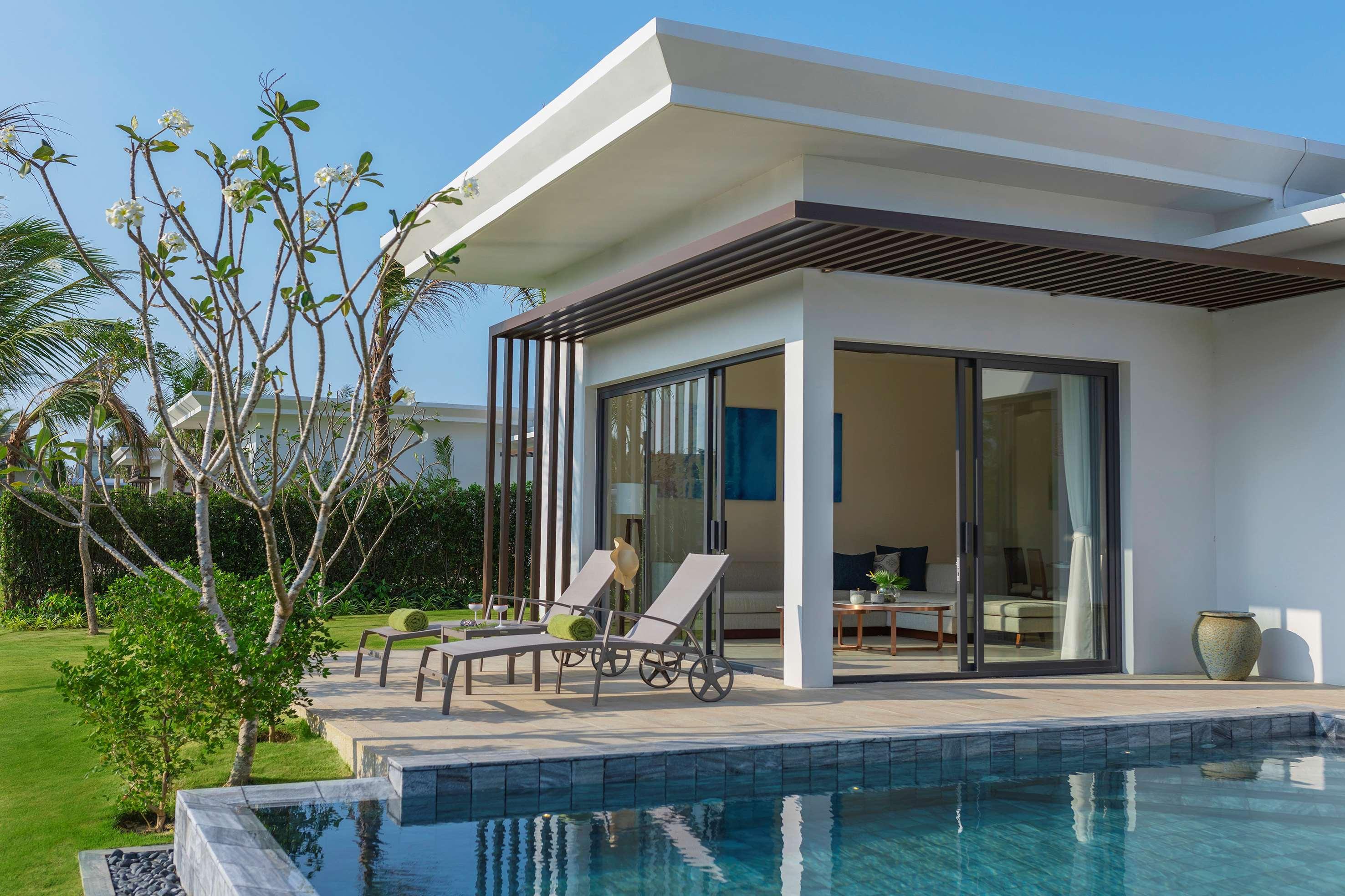 Melia Ho Tram Beach Resort Bagian luar foto A pool villa at Centara Villas Phuket Shambhala Resort and Spa