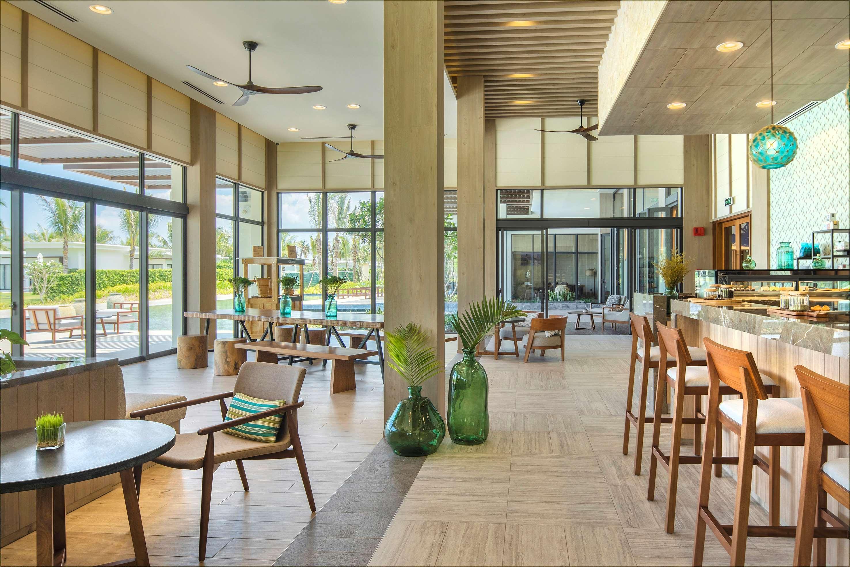 Melia Ho Tram Beach Resort Bagian luar foto The Beach Club