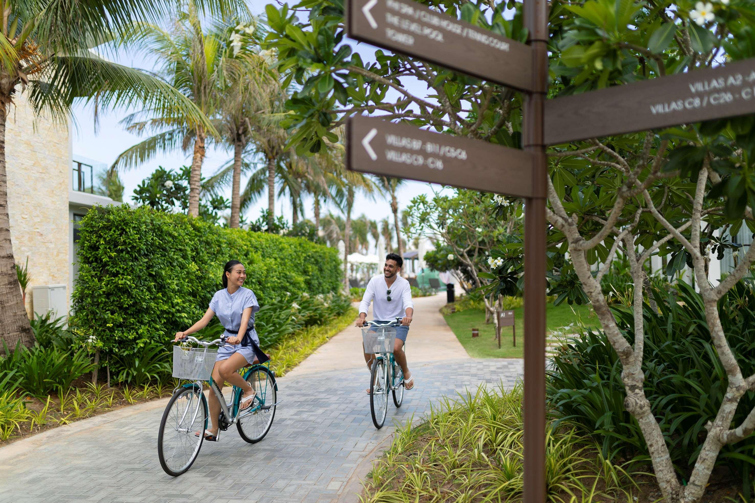 Melia Ho Tram Beach Resort Bagian luar foto Biking at The Westin Resort & Spa, Desaru Coast