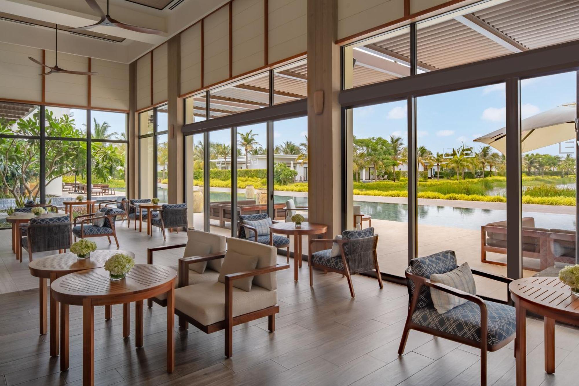 Melia Ho Tram Beach Resort Bagian luar foto The Beach Club