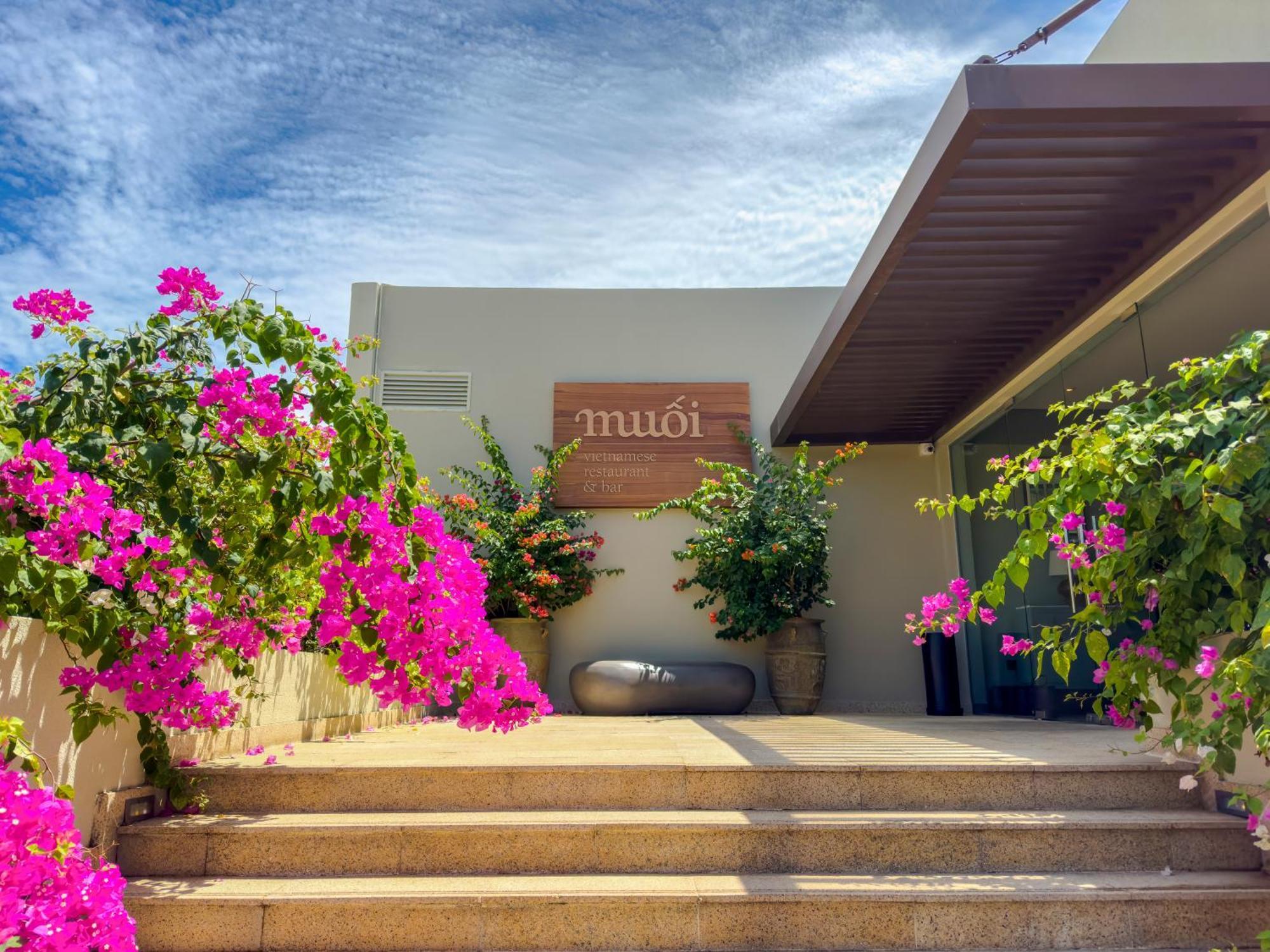 Melia Ho Tram Beach Resort Bagian luar foto Entrance to the museum