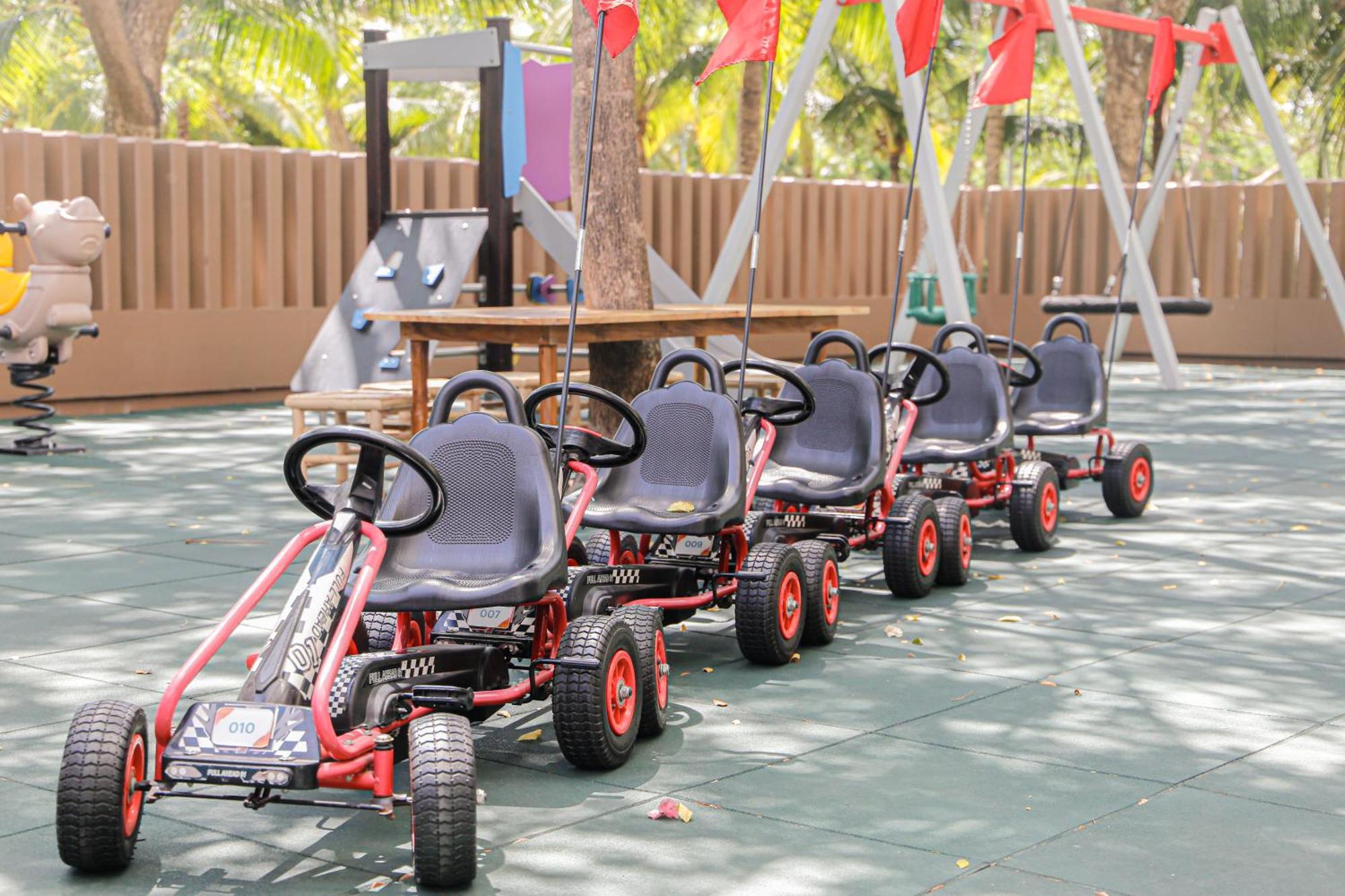 Melia Ho Tram Beach Resort Bagian luar foto Kart racing